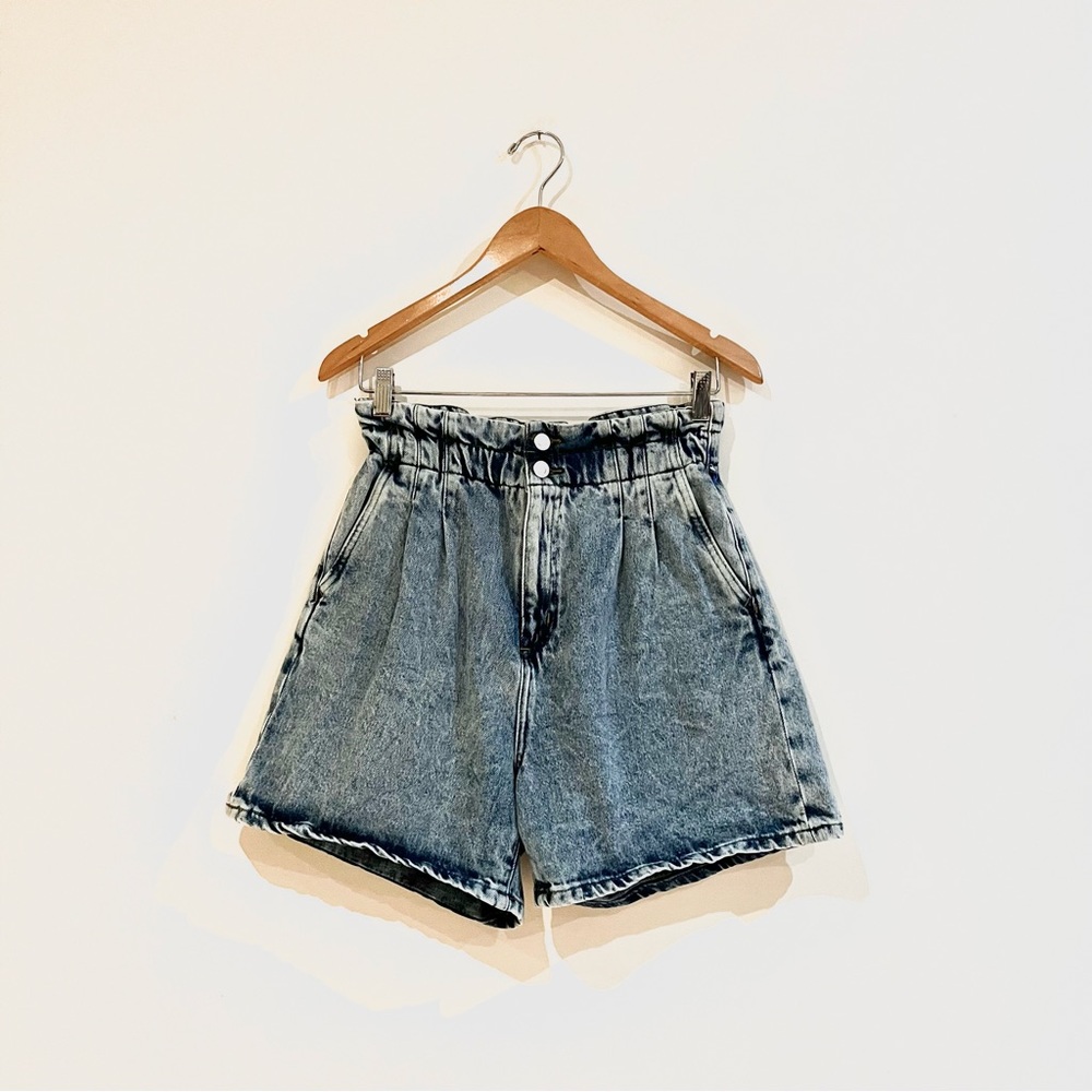 Dynamite High Waisted Paperbag Denim Shorts Acid Wash Blue Size P/S Small
